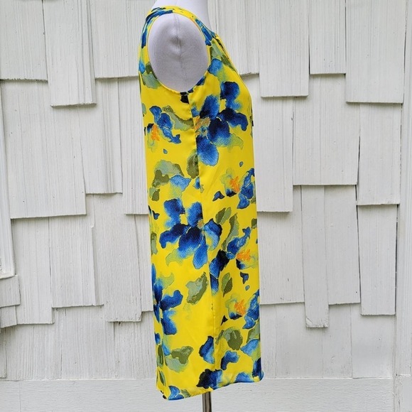 Charming Charlie Floral Laced Front Shift‎ Dress - Picture 4 of 8